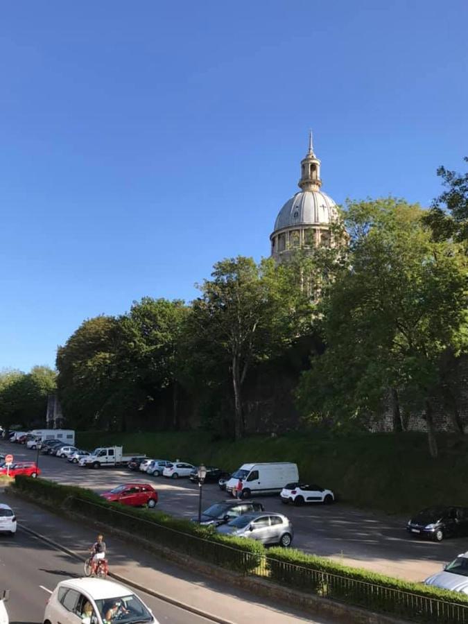 Dolce Vita **** Vue Sur Cathedrale Boulogne-sur-Mer Bagian luar foto
