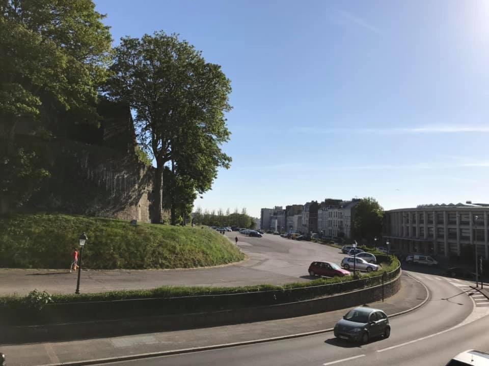 Dolce Vita **** Vue Sur Cathedrale Boulogne-sur-Mer Bagian luar foto